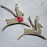 Recycled Ideas Favors plantable paper reindeer