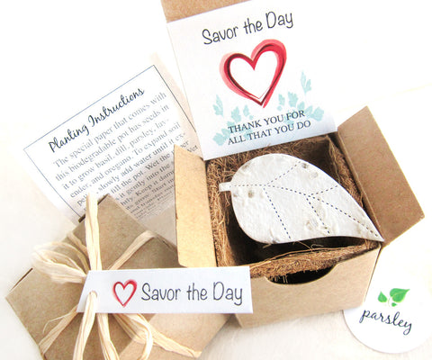 Recycled Ideas Favors plantable paper leaf with gift box set