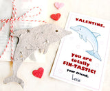Recycled Ideas Favors plantable paper dolphin with mini hearts and card